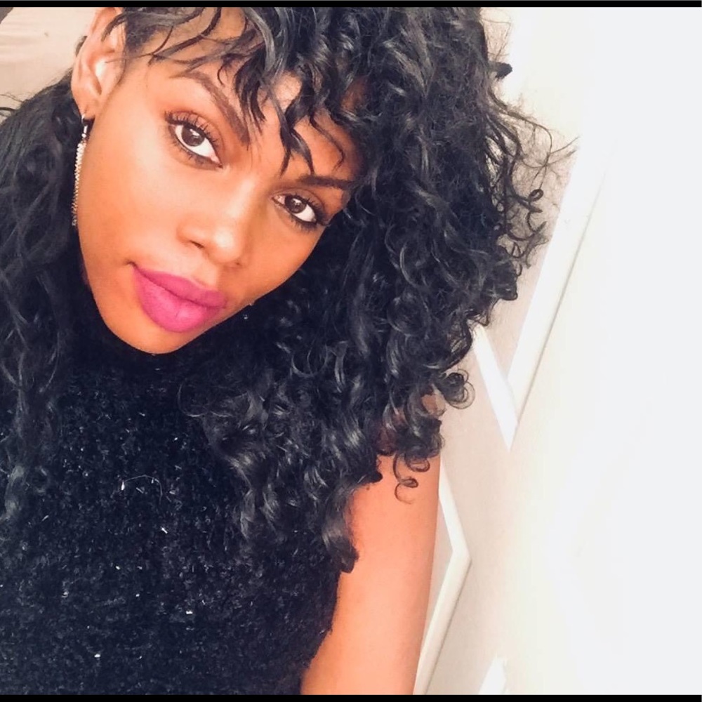 MEET YOUR POSHER💖 YOUTUBER >Towanda the Stylist - Picture 10 of 13